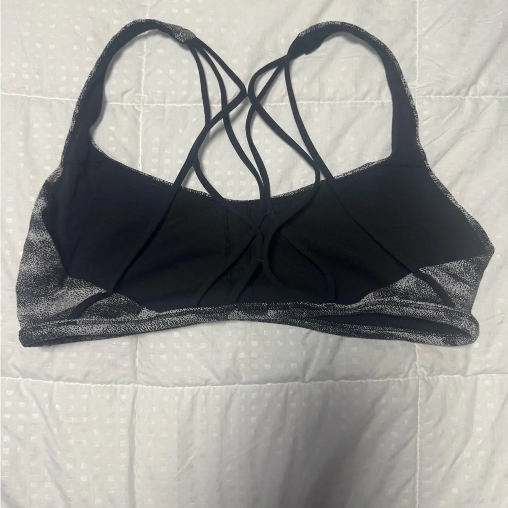 Lululemon Free To Be Zen Sports Bra Size 10 - Picture 7 of 9
